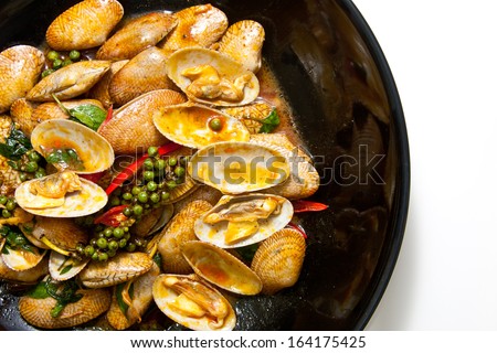 Fried clams with chili paste 