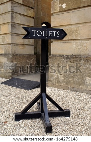 toilets sign