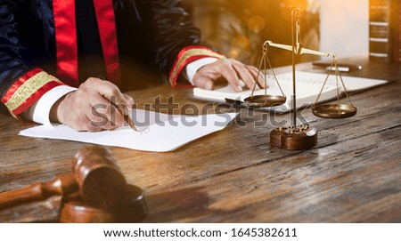 judge signing decisions and agreement 