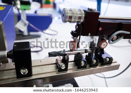 Profile measuring machine for high precision part manufacturing industry; QC inspection equipment for control shape.