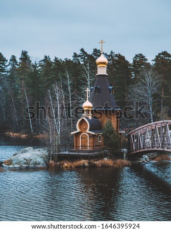 The church in the middle of the river