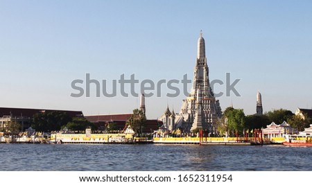 Temple, Famous Tourist Attractions of Thailand And Tourists Want to Come to Take Pictures