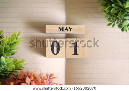 May 1, Natural notebook Calendar.