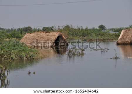 Flood affected people, September 2010 in Sindh Pakistan Stock Photos Royalty-Free Stock Photo #1652404642