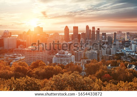 Montreal sunrise city skyline with skyscraper in Canada