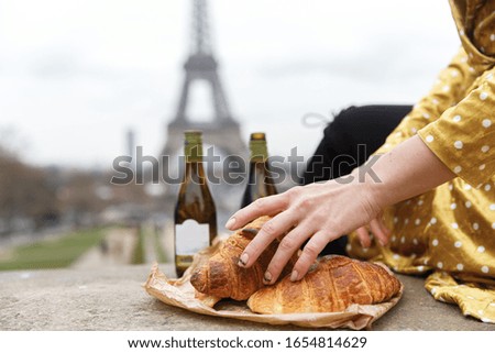  the Eiffel Tower , croissants and champagne