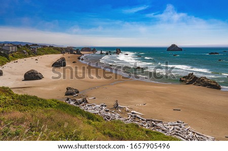 A quiet day on Bandon Beach on the central coast of Oregon, United States.