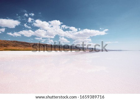 Lake Salt is the second largest lake in Turkey 