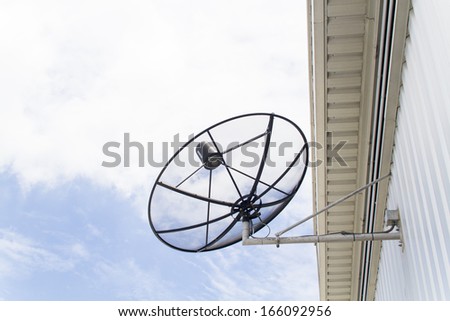 picture of the satellite dish