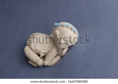 newborn mannequin doll for learning photography