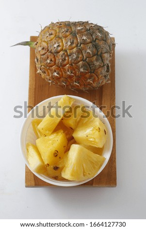 tips for making pineapple jam are:
1. Peel a pineapple, cut into small pieces
