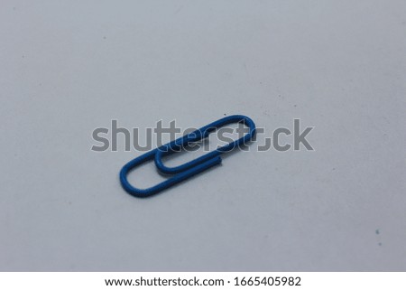 Simple paper clips make the paper neat on the office report