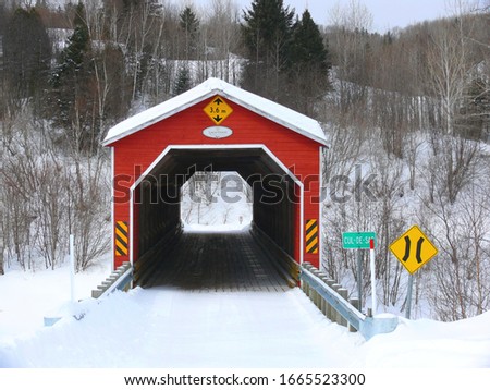 North America, Canada, Province of Quebec, covered bridge
