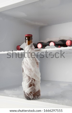 Life Hacks Chill Beer Quickly in the Freezer
