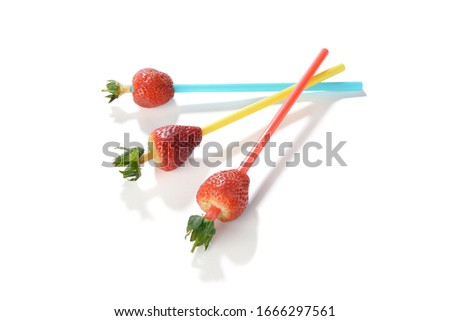 Lifehacks; Removing Stems of Strawberries
