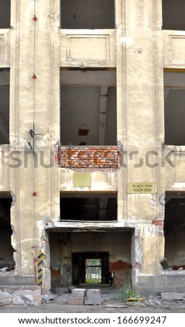 Demolition of industrial old building, 