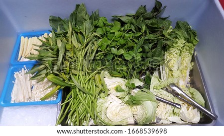 Fresh vegetable set for eating with Thai food