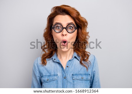 Close up photo of astonished funny woman look impressed on sales discount novelty scream shout wear style clothes isolated over grey color background