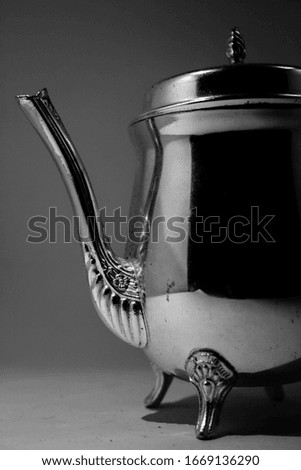 Arabic teapot that sparkles light