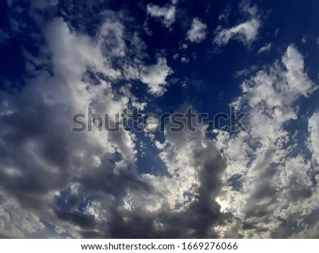 Picture of sky on a cloudy day