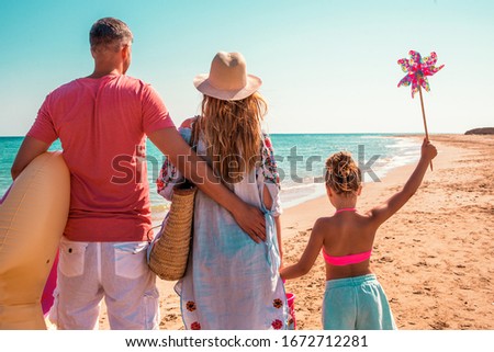summer family travel to the beach