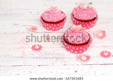 pink flower cupcakes