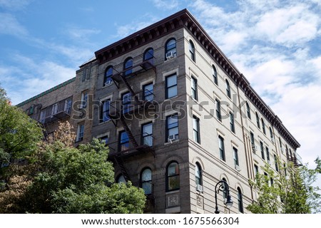 Photo of friends building in the city of New York