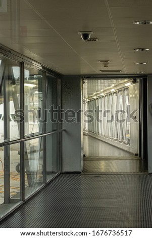 Access walkway to an airplane empty of people