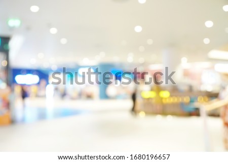 defocused and blurred background, no people in counter area of shopping mall with softness light, bokeh and copy space
