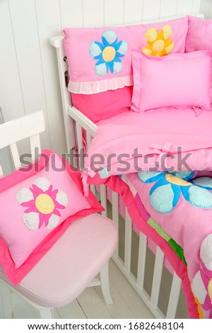 Girl's Pink Linens Set with Pillows