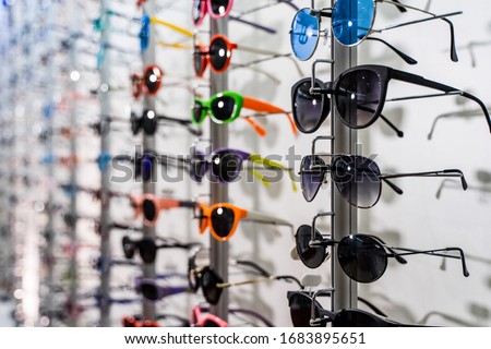 Eyeglasses show products on the shelf.Glasses multiple design.