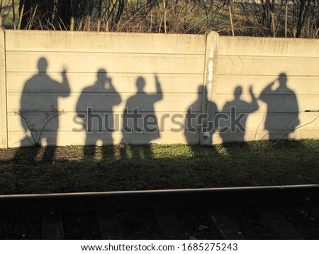 
shadows 6 man on the wall