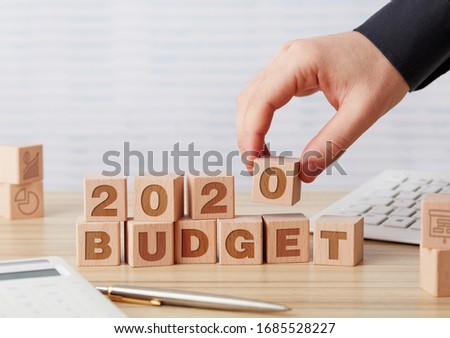 2020 budget wooden cubes on office table