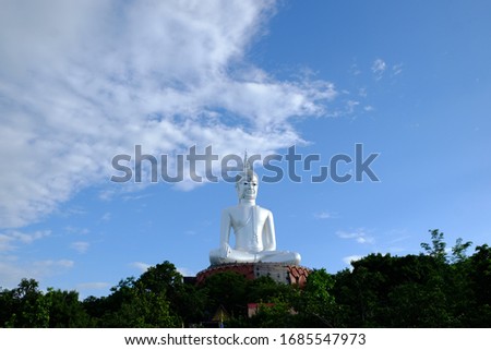 Buddha statue on the hill And rivers at the border