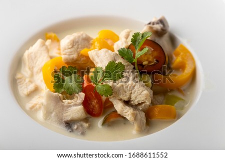 thai tom kha gay soup with lemon