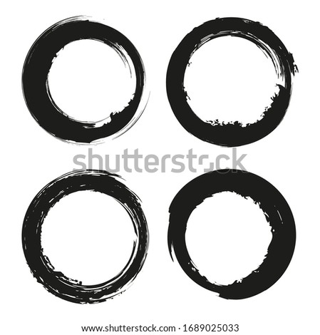 Vector grunge circles, round shapes.