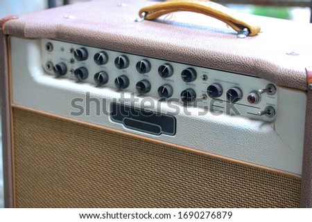 Close up master knob of amplifier.
