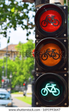 Traffic light on a road in Budapest
