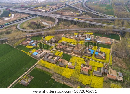 On April 4, 2020, an idyllic scroll of a beautiful village in Huaiyin District, Huai'an City, Jiangsu Province, China.
