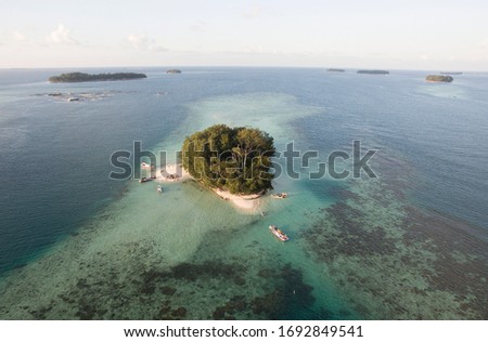 Dolpin Island is on the island of a thousand islands. This island is very small