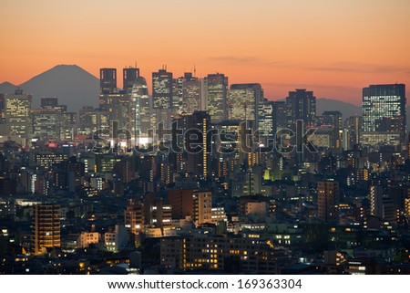 Tokyo skyline and Mount Fuji at dusk