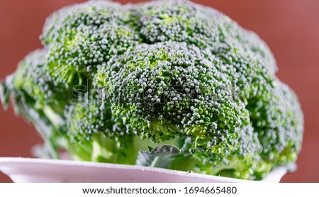 Broccoli cabbage in natura. They are vegetables of the Brassicaceae family, one of the cultivated forms of cabbage, such as cauliflower. The leaves, flowers and floral peduncles are edible.