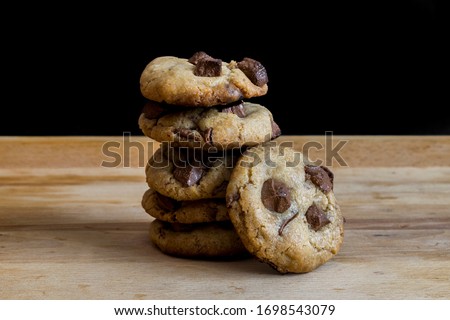 Some homemade chocolate chips cookies
