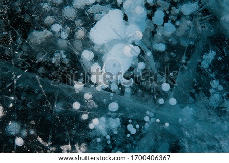 Gas bubbles in the ice of lake Baikal