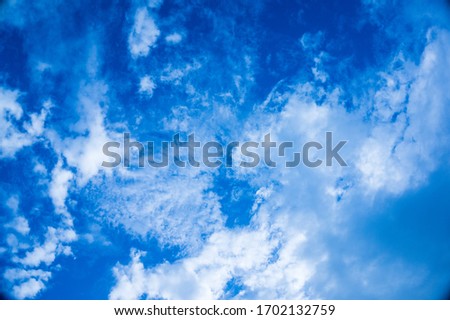 blue sky with white clouds, natural sky scenery.