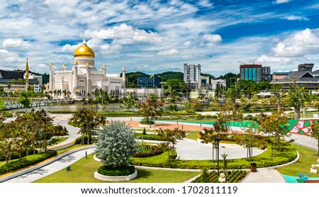 Omar Ali Saifuddien Mosque in Bandar Seri Begawan, the capital of Brunei Royalty-Free Stock Photo #1702811119