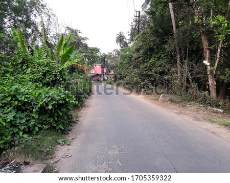 picture of a empty road no man no car because of public curfew or lockdown in India increased again till 3rd may by the Indian government.