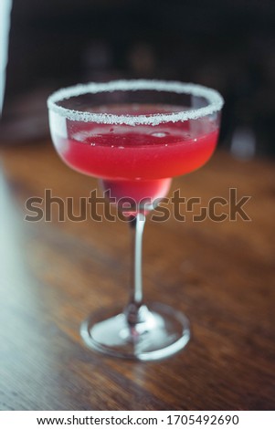 Red alcoholic cocktail preparation process