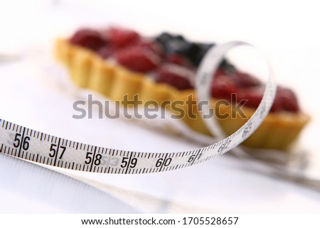 a fresh fruitcake with blueberry berry
