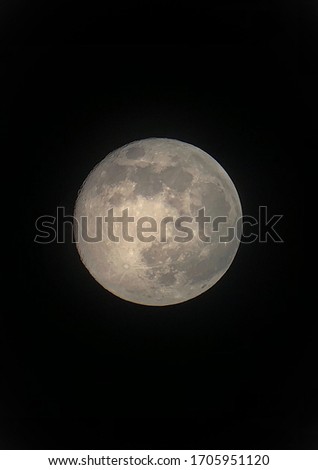 Picture of the super moon during the night of april 8.